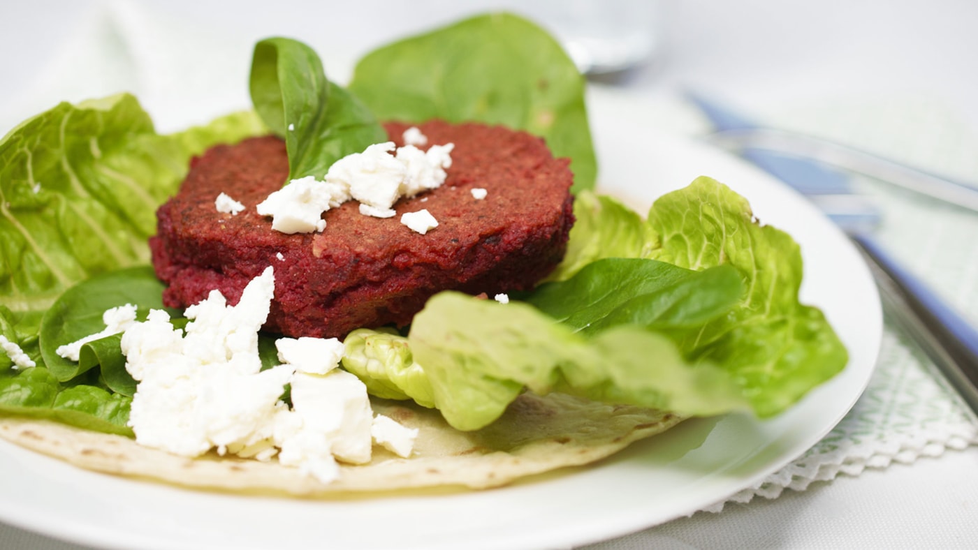 Rosa burger med rotfrukter