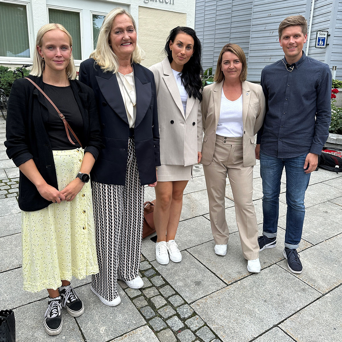 Marit Lundberg (Daglig leder, Landsforeningen for Nyrepasienter og Transplanterte), Tina Poole (styreleder, Hodepine Norge), Marte Øien (teamleder politikk og kommunikasjon, Norges Astma- og Allergiforbund), Britt Inger Skaanes (Generalsekretær, Diabetesdforbundet), Lars Fjærli Hjetland (samfunns- og helsefagsjef, LHL).